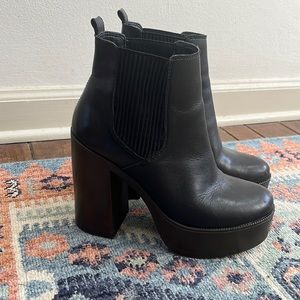 Steve Madden platform boots